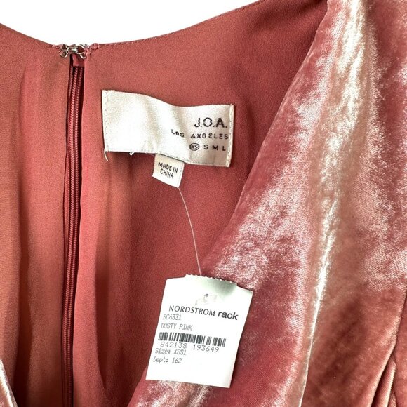 NWT J.O.A. Dusty Pink Crushed Velvet Twist Front Maxi Dress High-Low Size XS - Picture 6 of 7